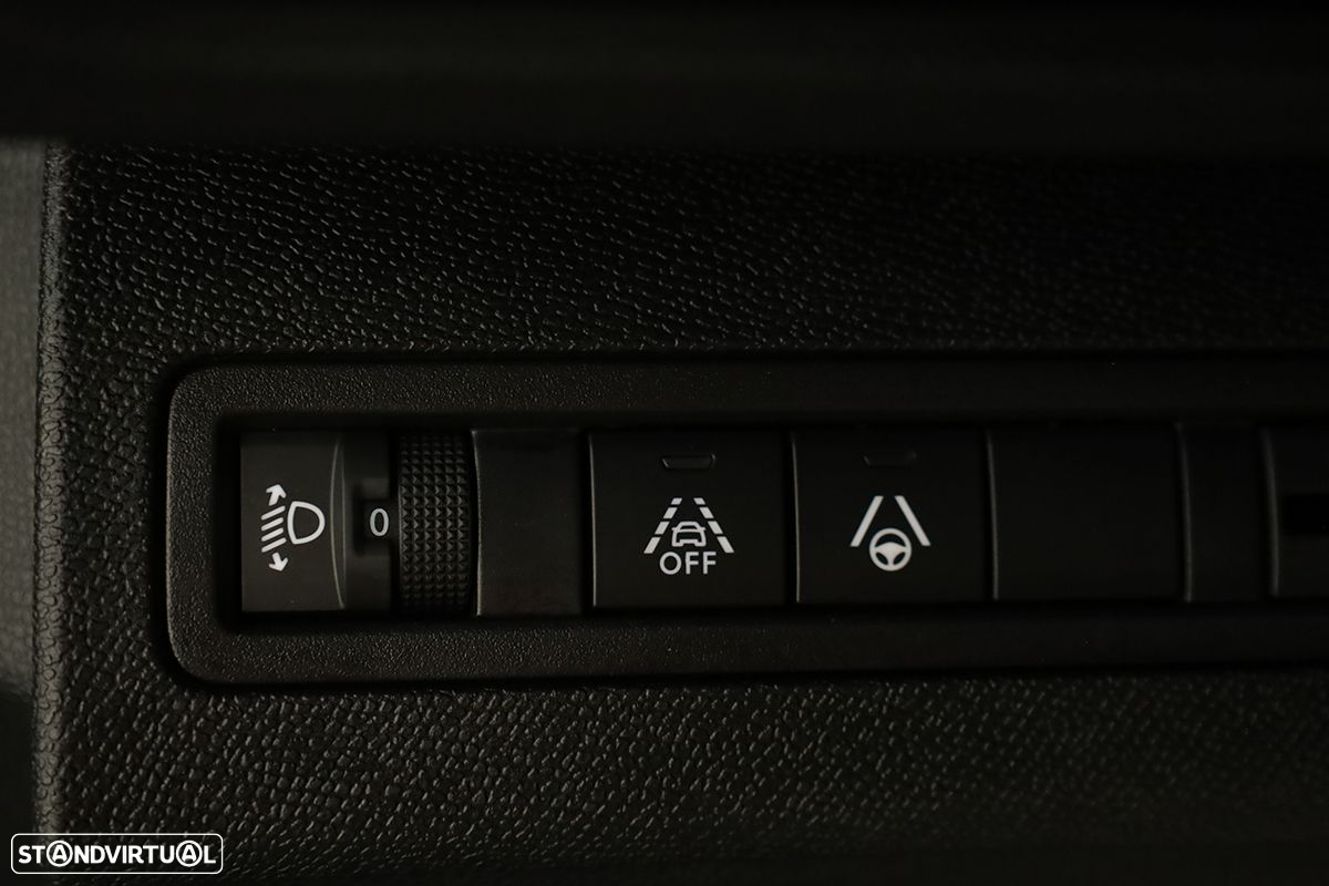 Peugeot 5008 1.2 Hybrid Allure Pack e-DCS6 - 19