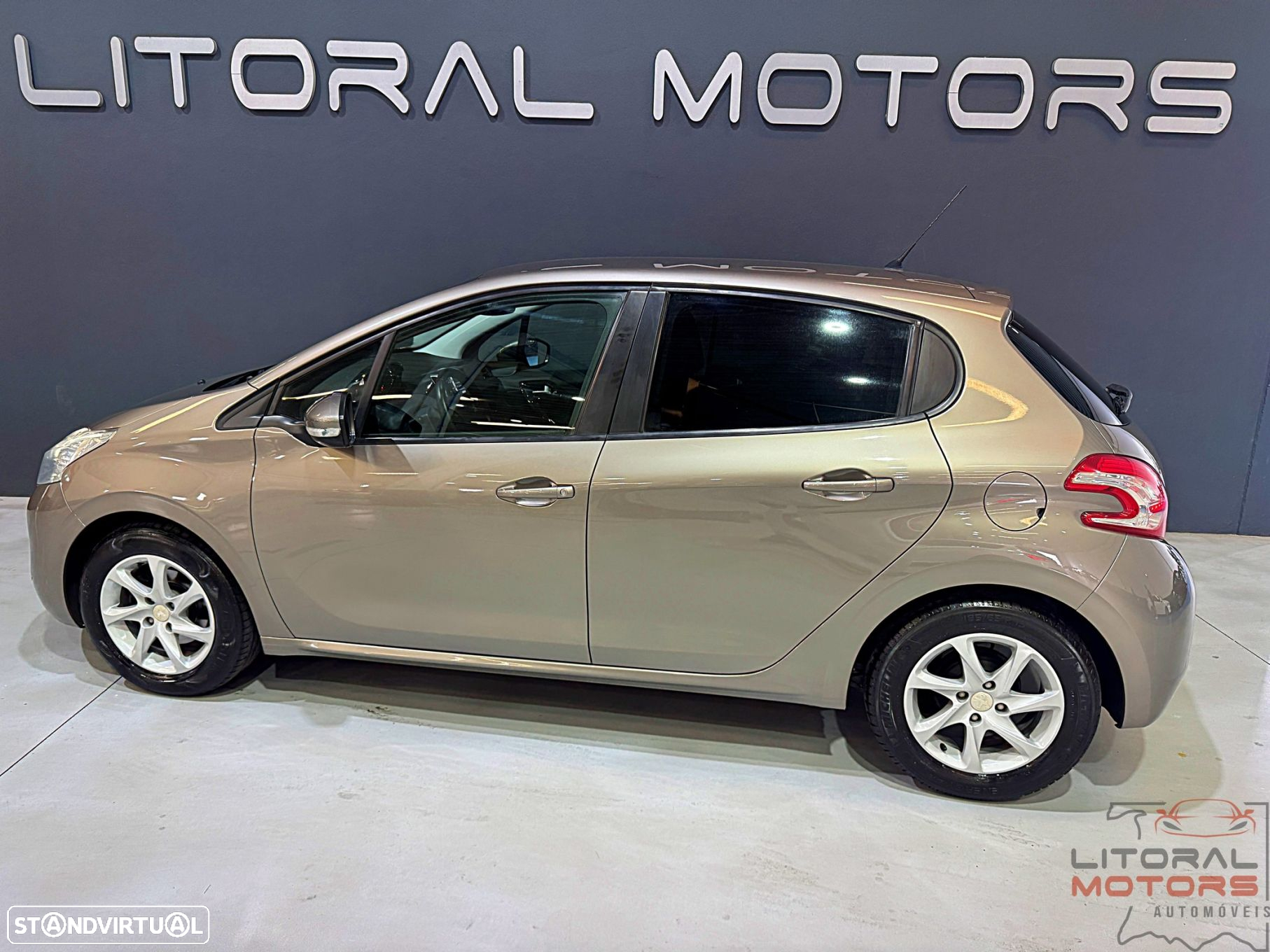 Peugeot 208 1.2 VTi SE Style - 7