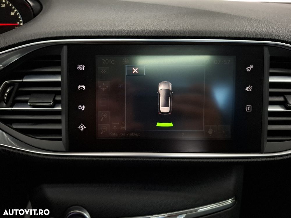 Peugeot 308 1.2 L PureTech Turbo Allure - 19