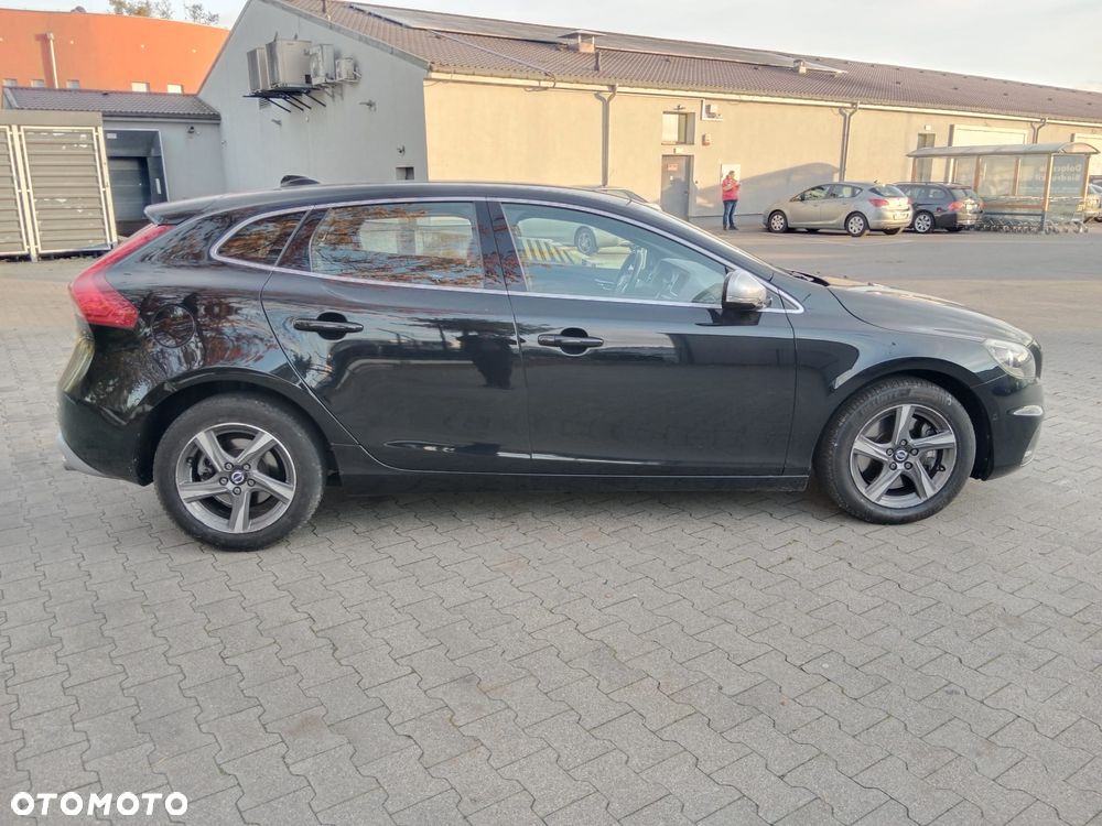 Volvo V40 D4 Drive-E R-Design Summum - 5