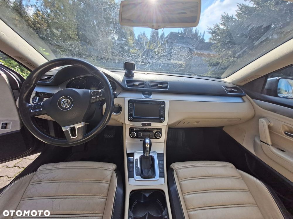 Volkswagen Passat - 21