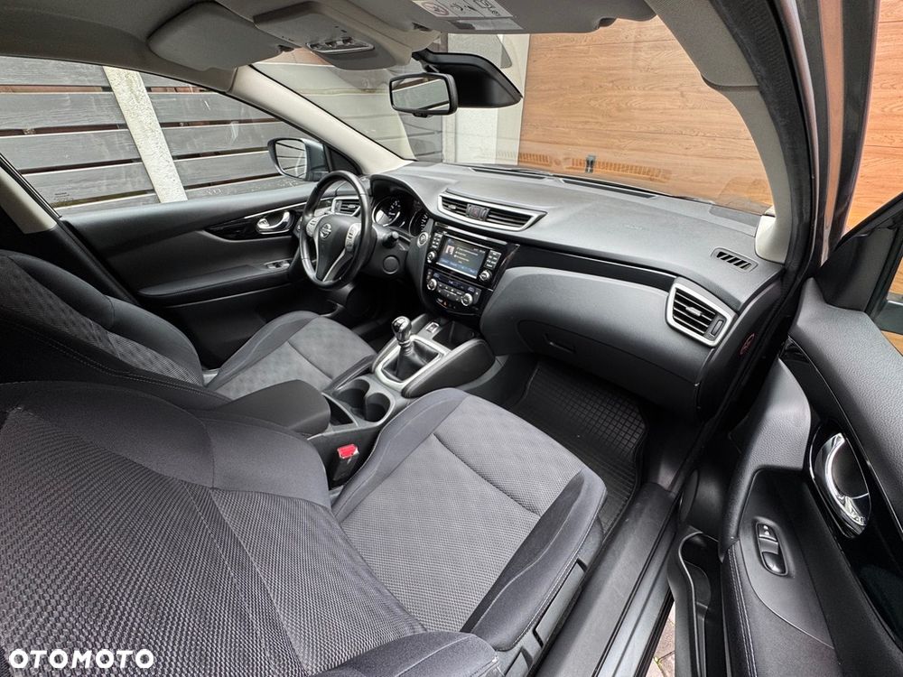 Nissan Qashqai 1.2 DIG-T N-Connecta - 24