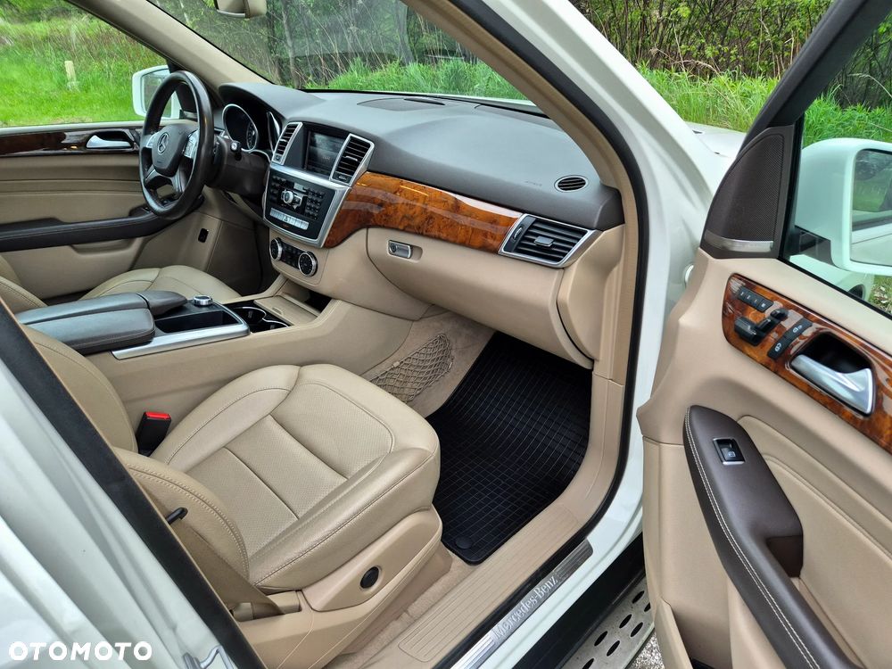 Mercedes-Benz ML 350 BlueTEC 4MATIC 7G-TRONIC - 24