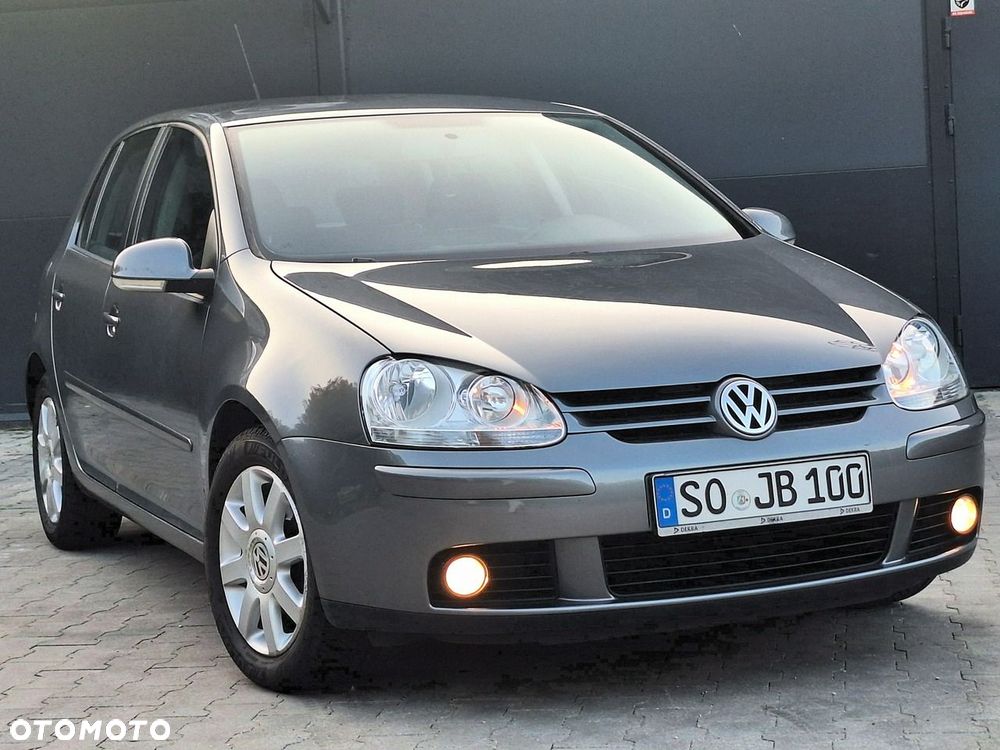 Volkswagen Golf - 1