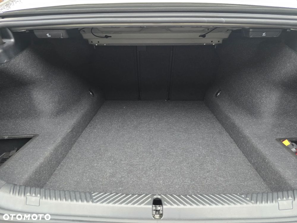 BMW Seria 5 520d xDrive - 26