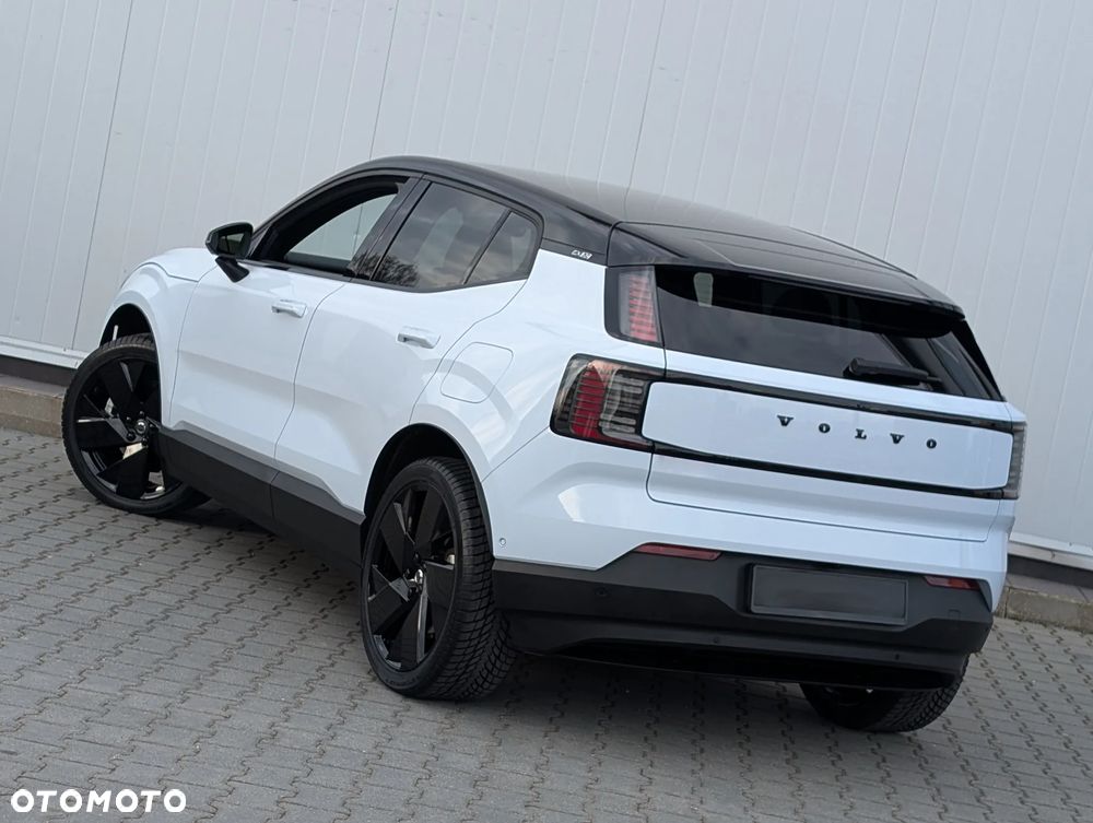 Volvo EX30 Twin Motor Performance AWD Ultra - 8