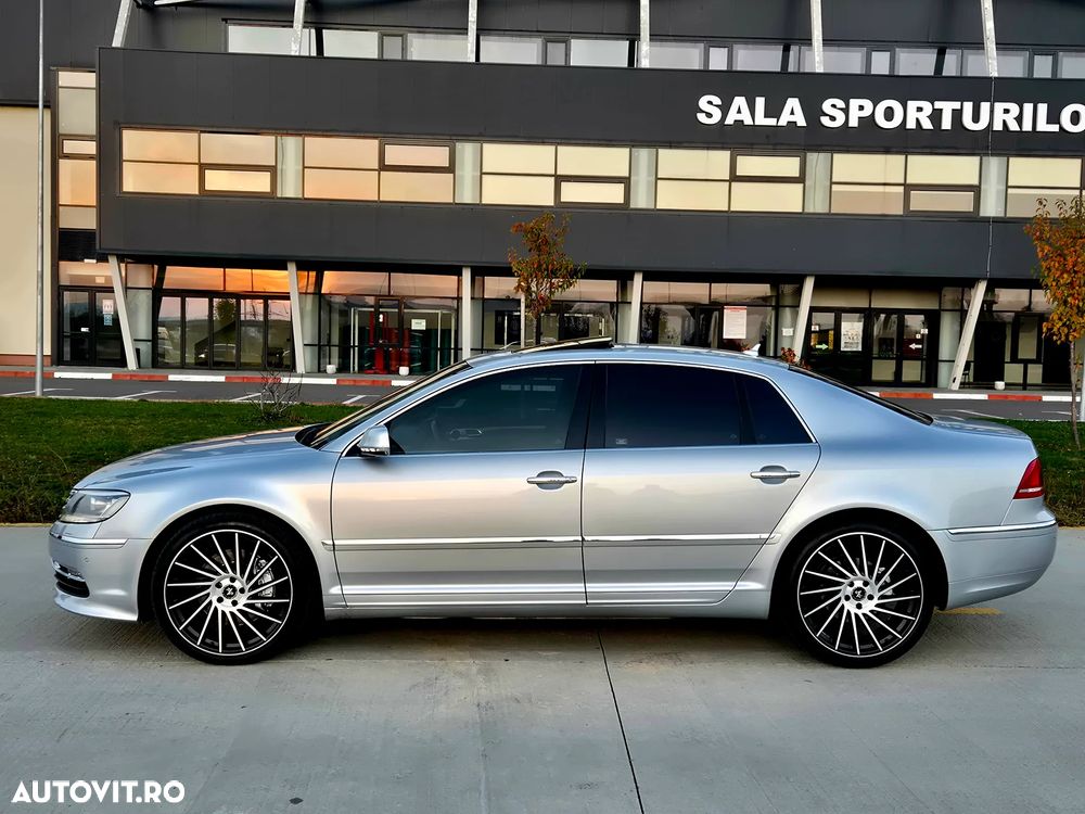 Volkswagen Phaeton - 5