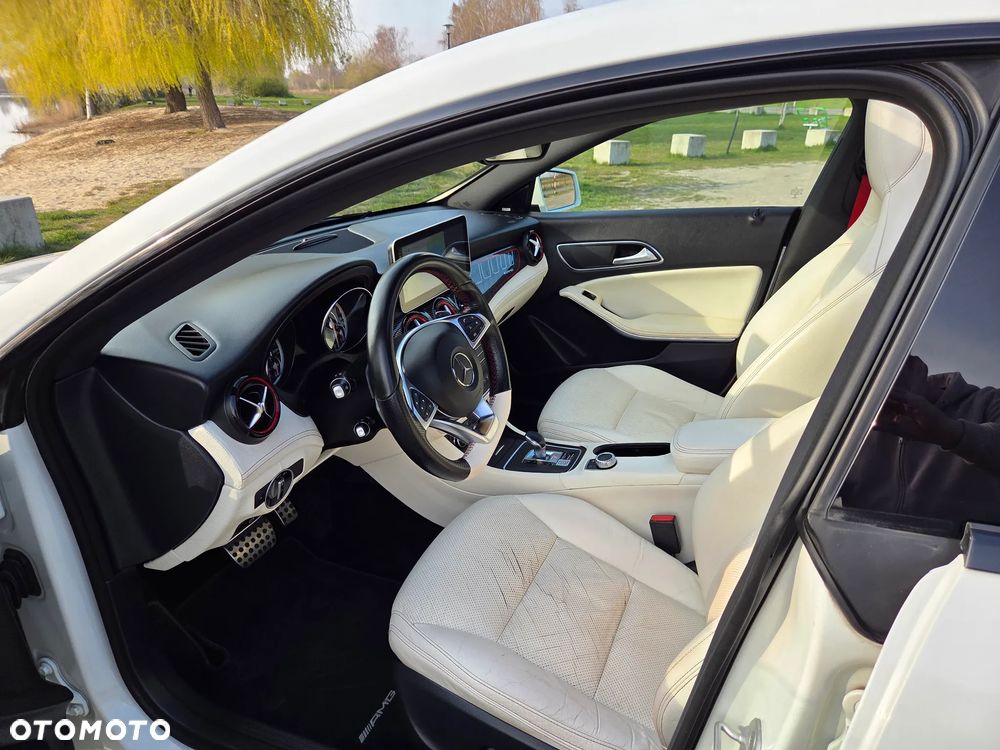 Mercedes-Benz CLA - 10