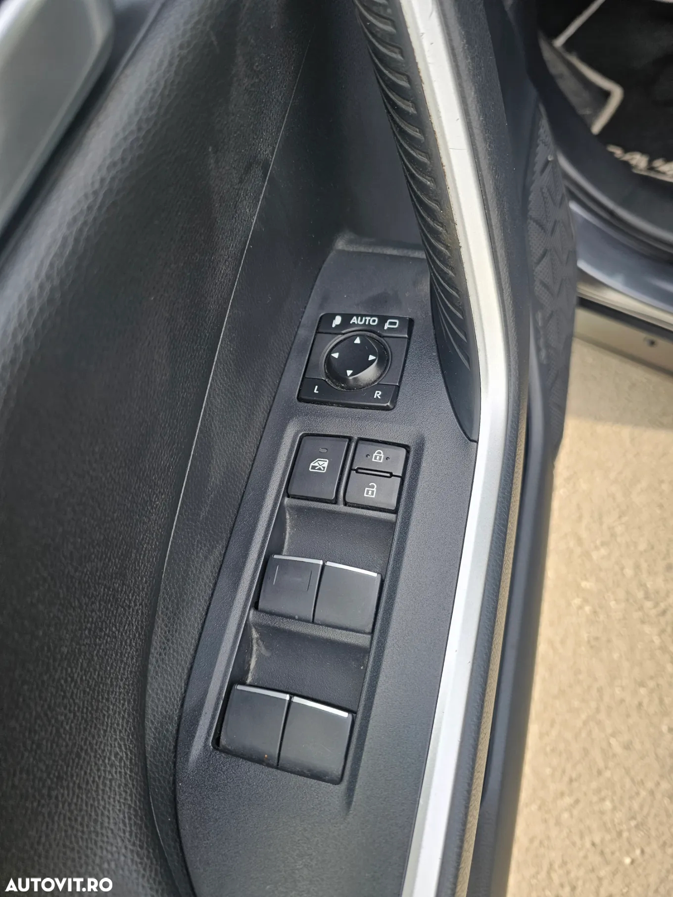 Toyota RAV4 2.5 Hybrid VVT-iE 4x2 Dynamic - 8