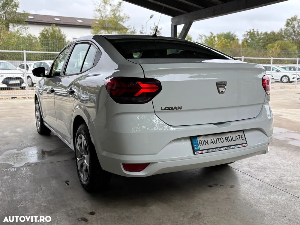 Dacia Logan TCe 90 Essential - 8