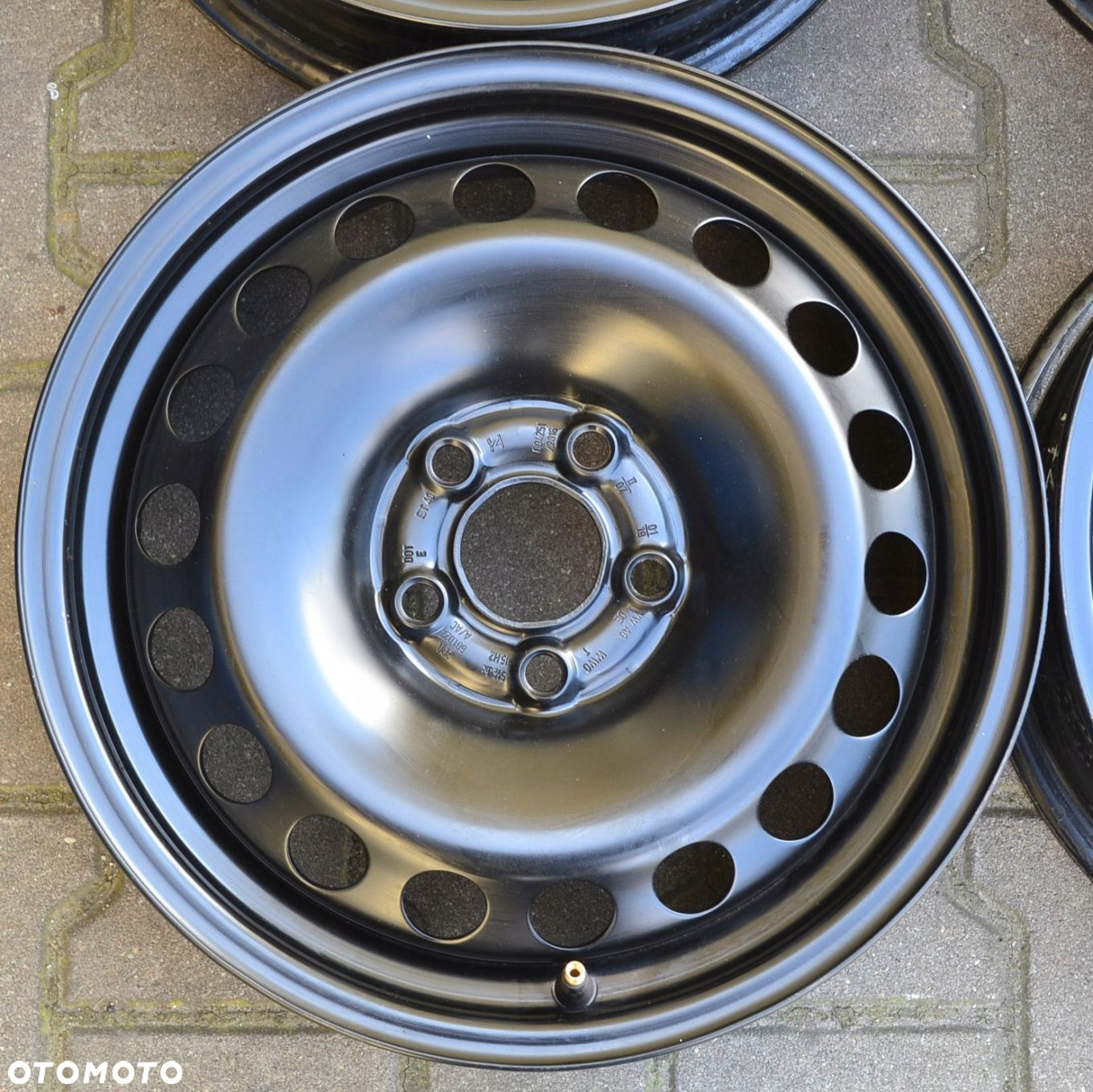 FELGA STAL OEM VW SKODA 5x100 5,5J15 ET 40 F-174 - 4