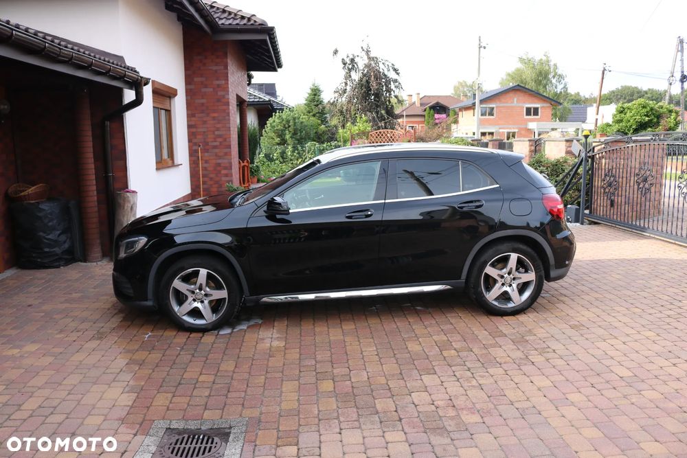 Mercedes-Benz GLA 200 d 4Matic 7G-DCT AMG Line - 5