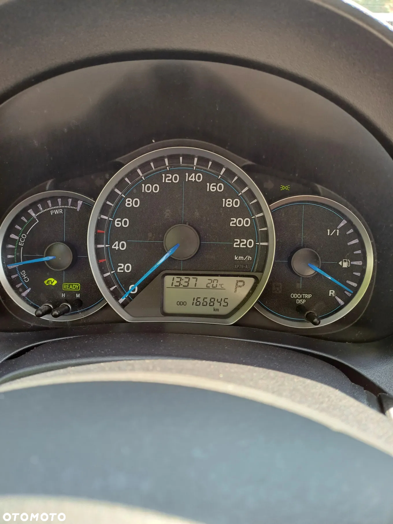 Toyota Yaris Hybrid 100 Sol - 8