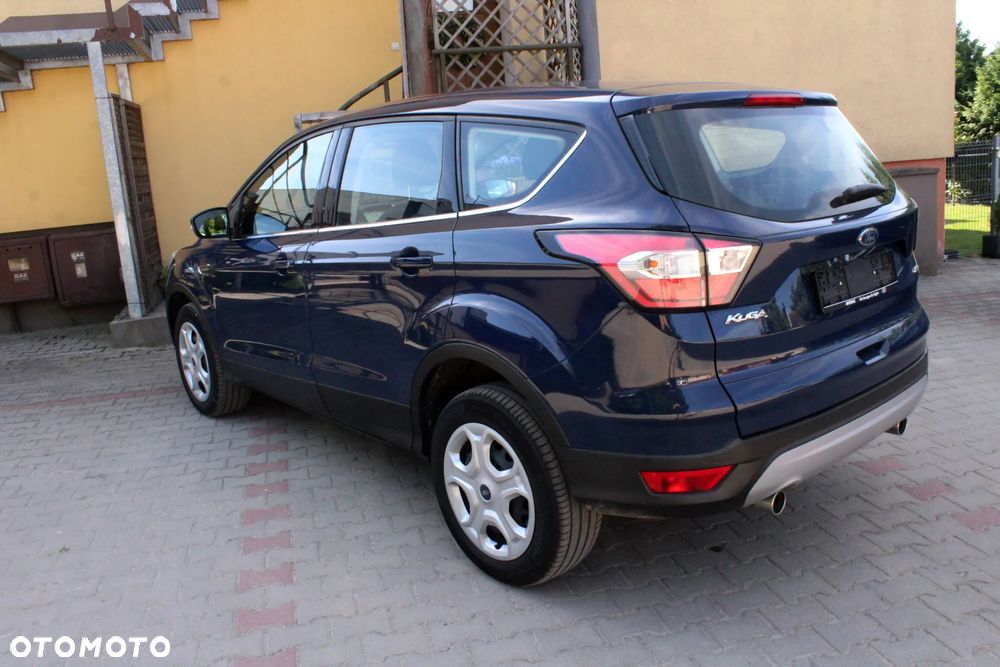 Ford Kuga 1.5 EcoBoost 2x4 Trend - 2