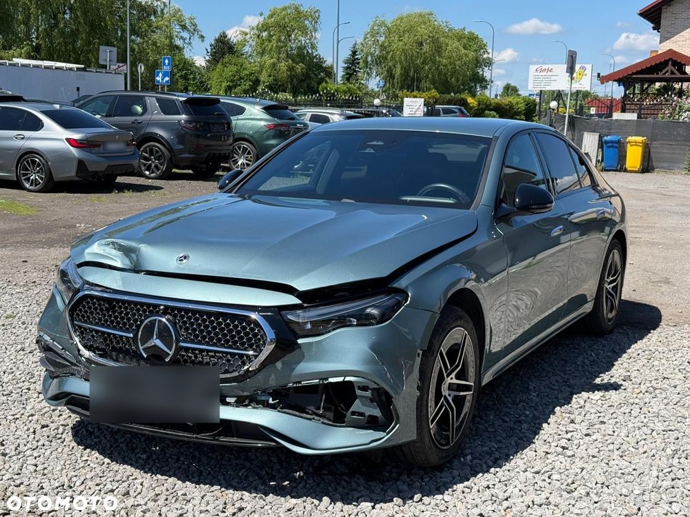 Mercedes-Benz Klasa E 200 mHEV 4-Matic AMG 9G-Tronic - 11