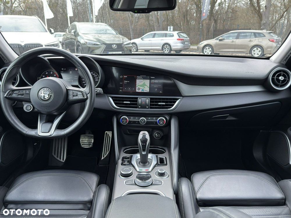 Alfa Romeo Giulia - 23