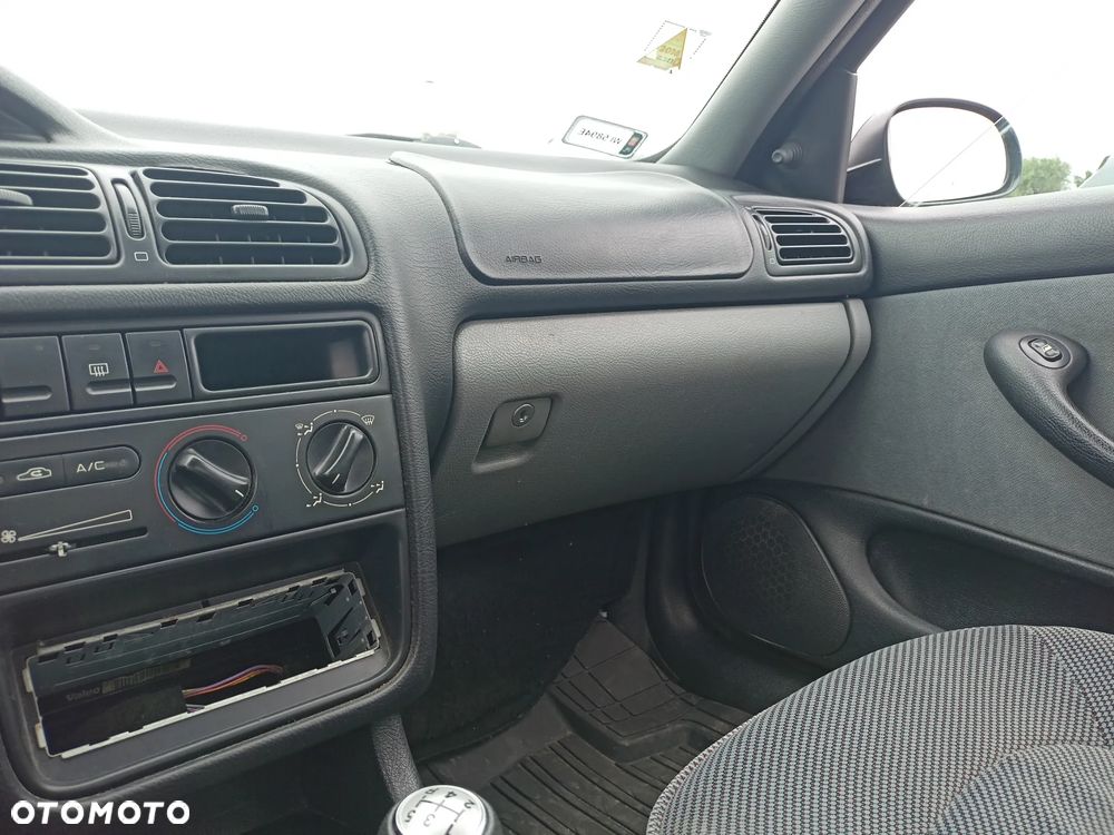 Peugeot 406 - 9