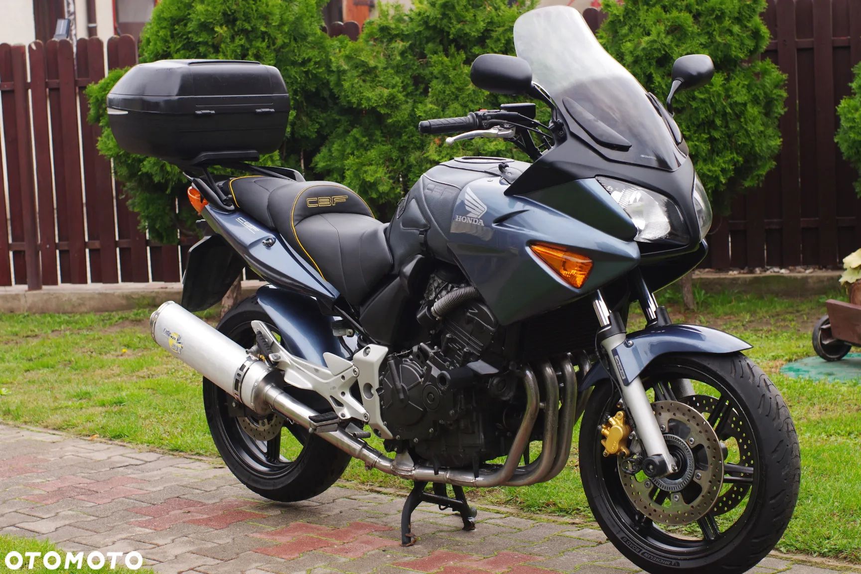 Honda CBF - 1