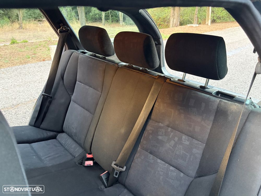 Mercedes-Benz C 220 D Classic - 13