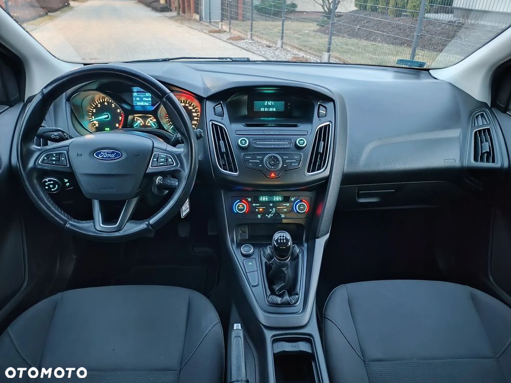 Ford Focus 1.0 EcoBoost 99g Trend - 12