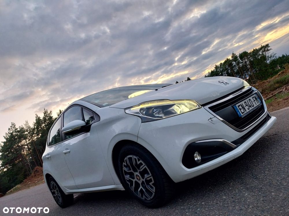 Peugeot 208 - 20