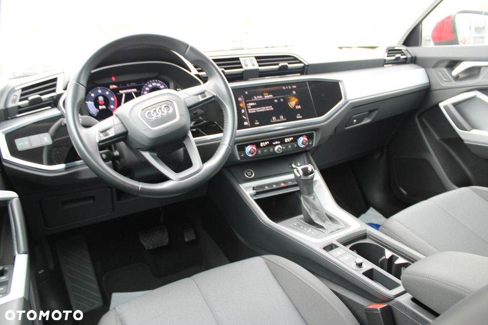 Audi Q3 - 18
