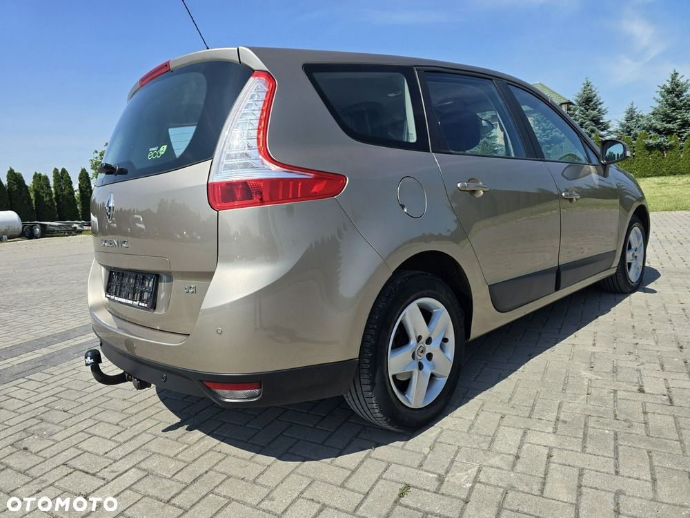 Renault Grand Scenic - 11