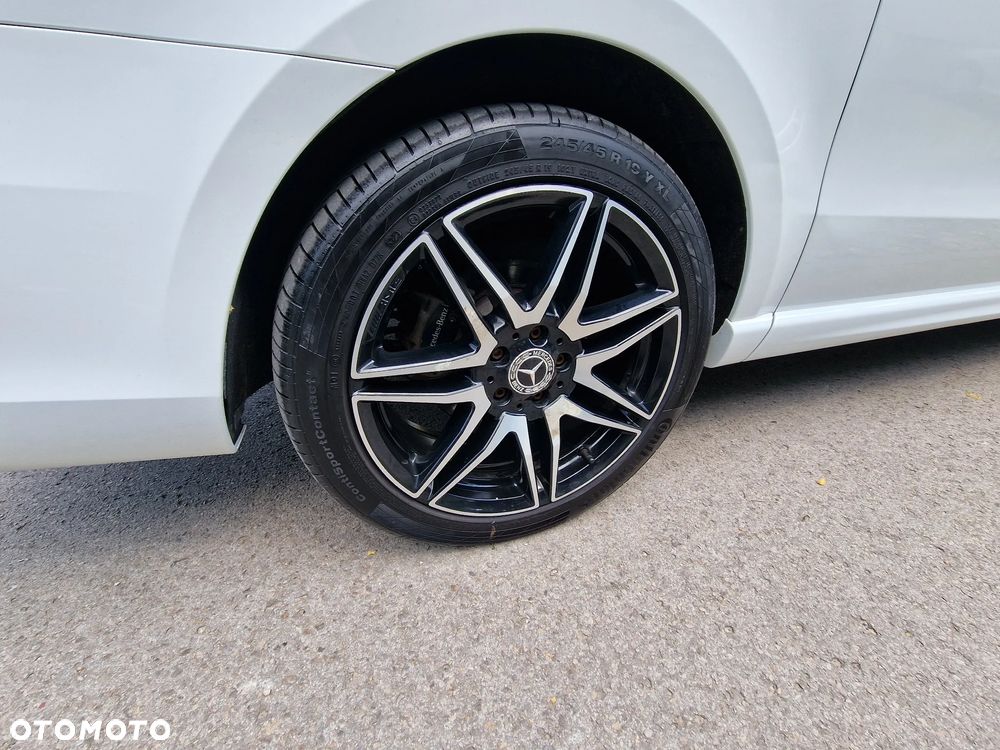 Mercedes-Benz Klasa V 300 d 4-Matic Exclusive 9G-Tronic (d³ugi) - 7