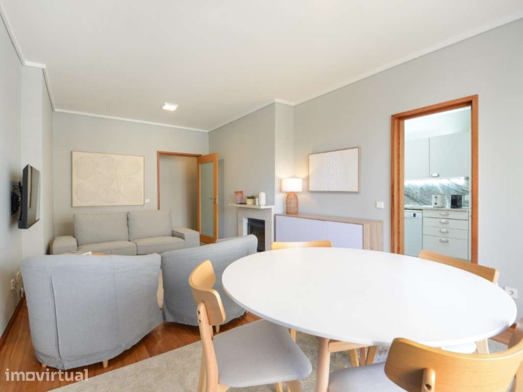 Apartamento T2 mobilado para arrendar no Aviz, Porto - Grande imagem: 2/21