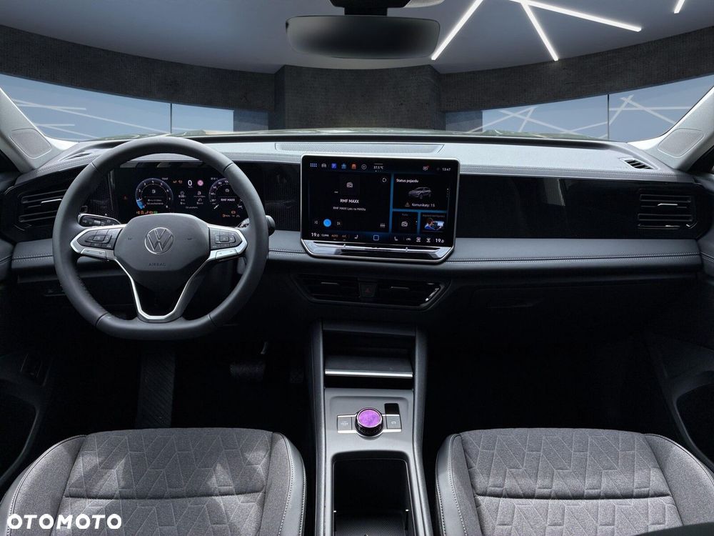 Volkswagen Tiguan - 13