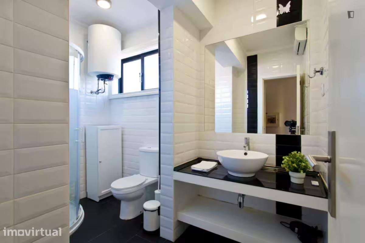 Apartamento com 1 quartos - localizado em Cedofeita Porto - Grande imagem: 2/12
