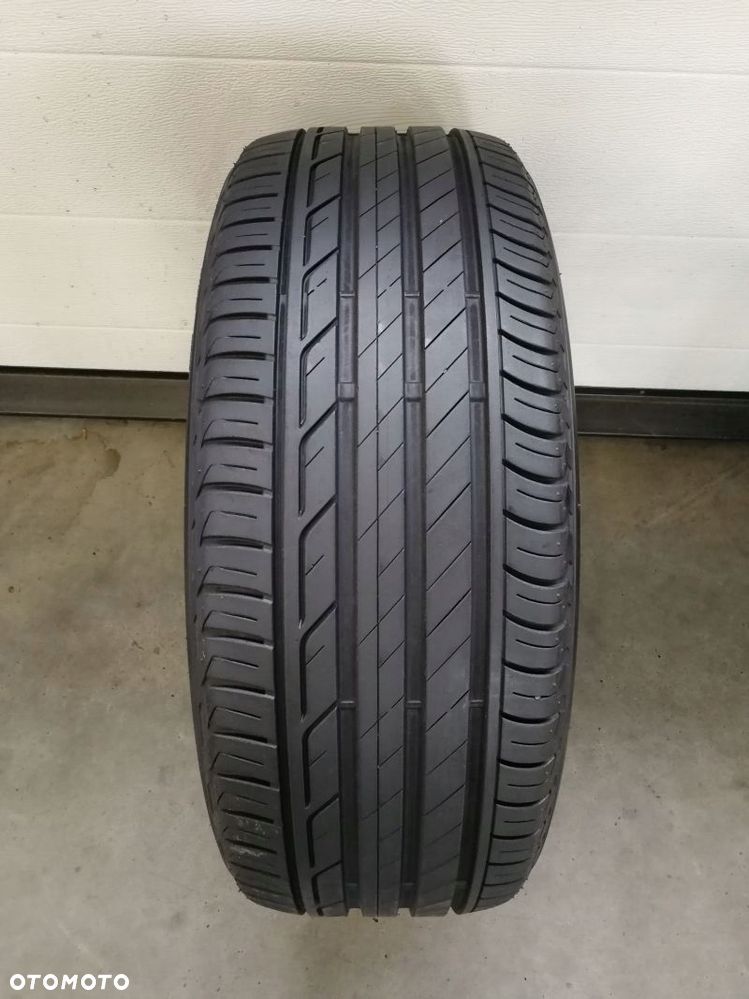 Opona letnia 215/50 R 18 Bridgestone Turanza T001 - 1