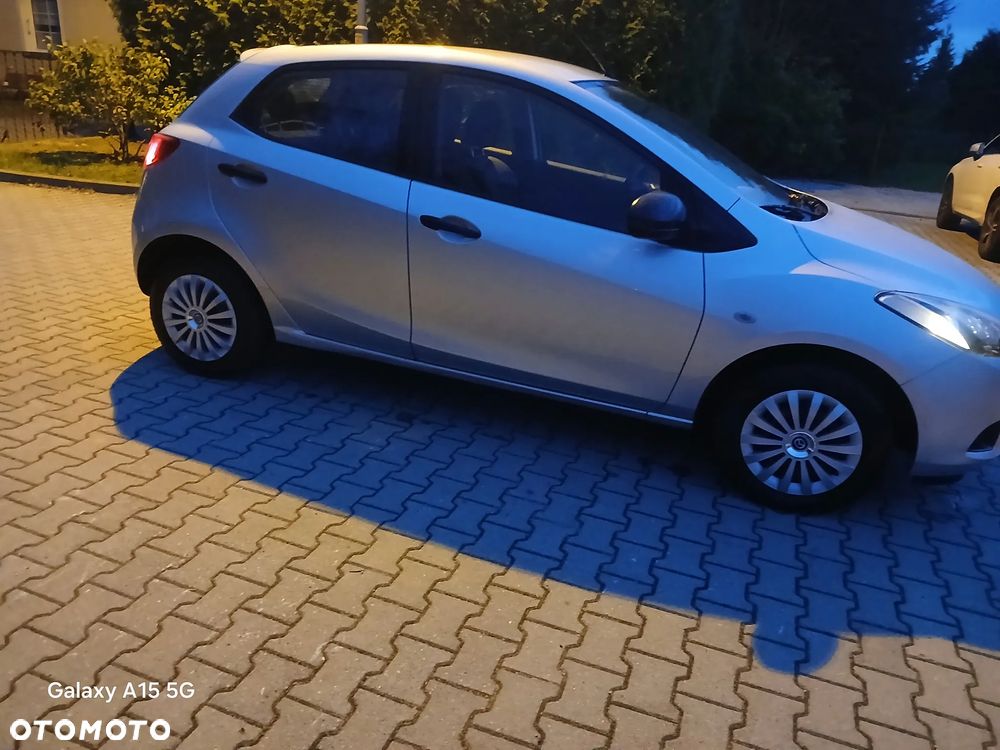 Mazda 2 - 4