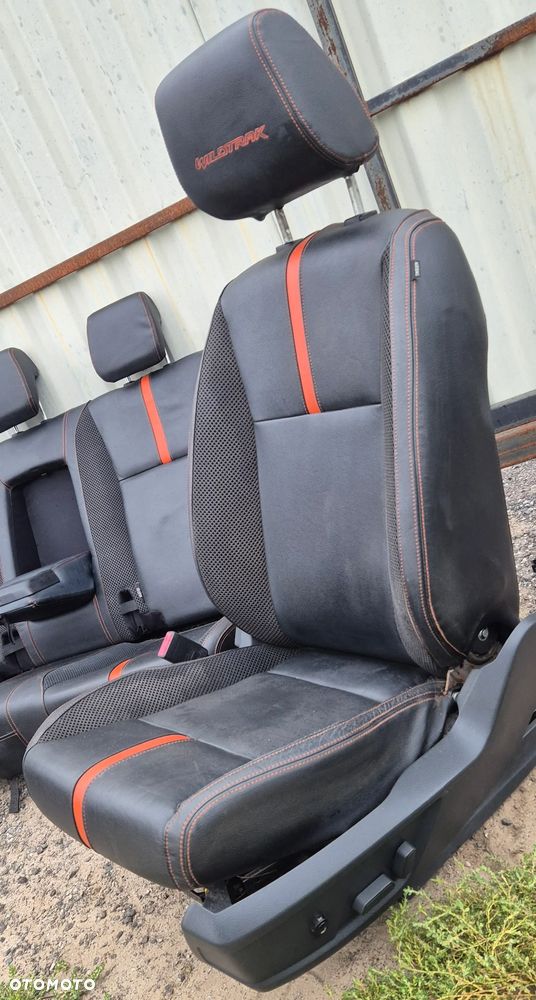 Komplet Foteli Siedzenia Przód Tył Kanapa WILDTRACK Czarna Pół Skóra Grzane Elektryczne Ford Ranger 2011-2022 - 2
