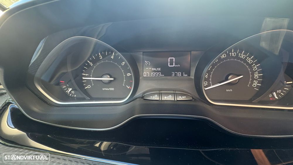 Peugeot 2008 1.2 PureTech Active - 13