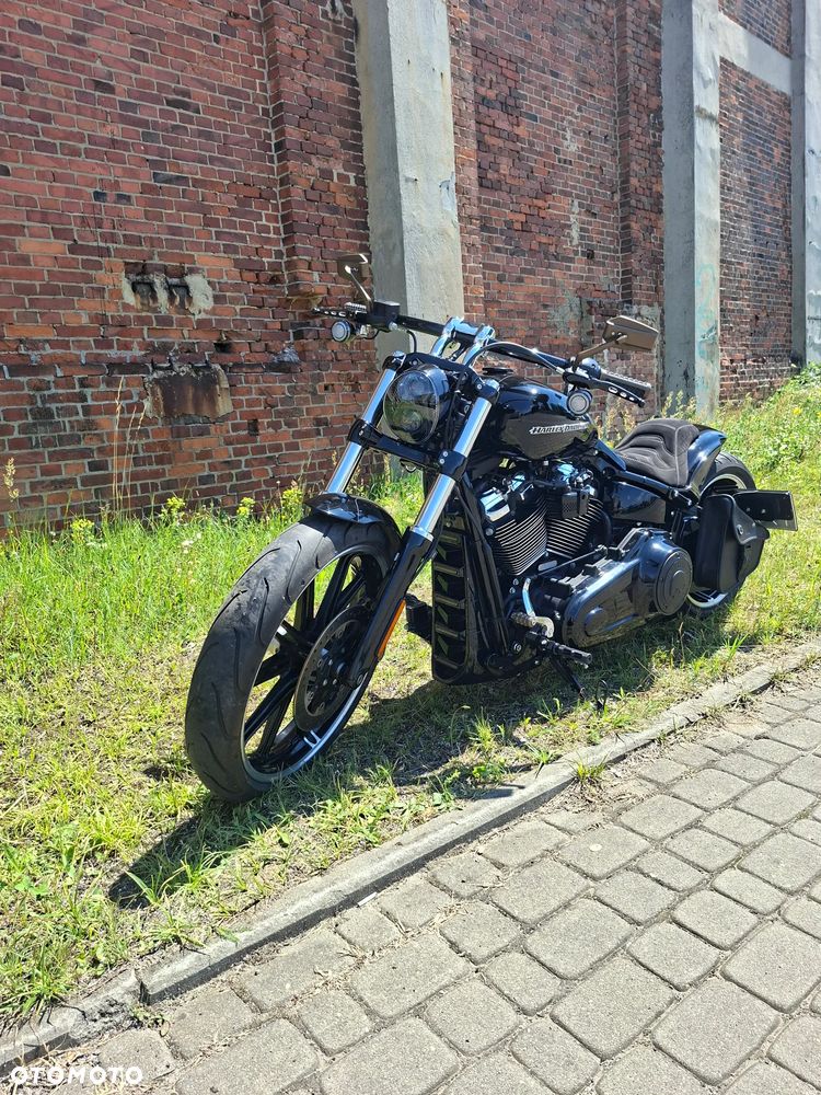 Harley-Davidson FXSB Breakout - 24
