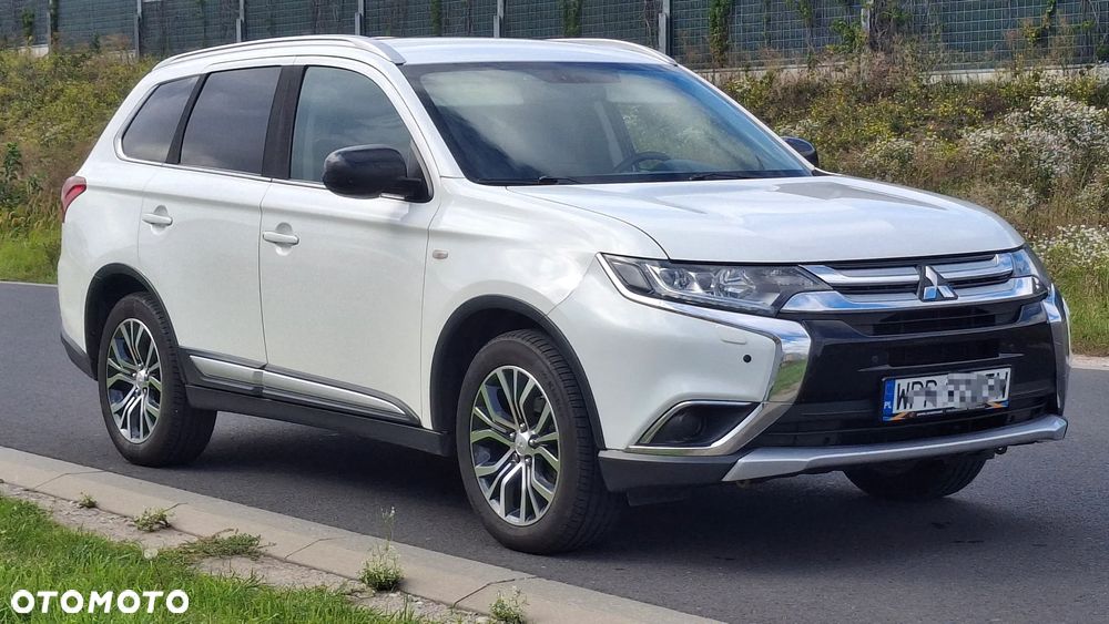 Mitsubishi Outlander 2.0 City Style 2WD - 2