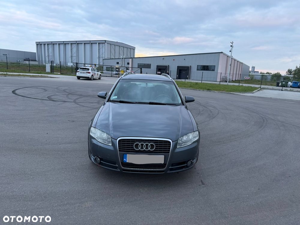 Audi A4 Avant - 1
