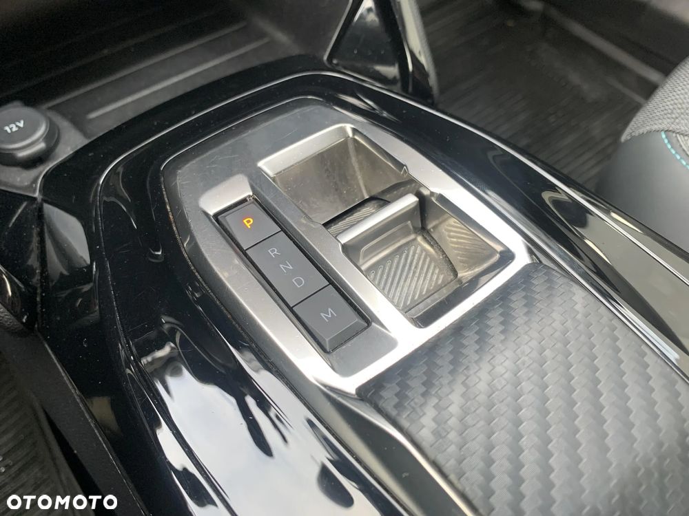 Peugeot 2008 PureTech 130 Allure S&S EAT8 - 18