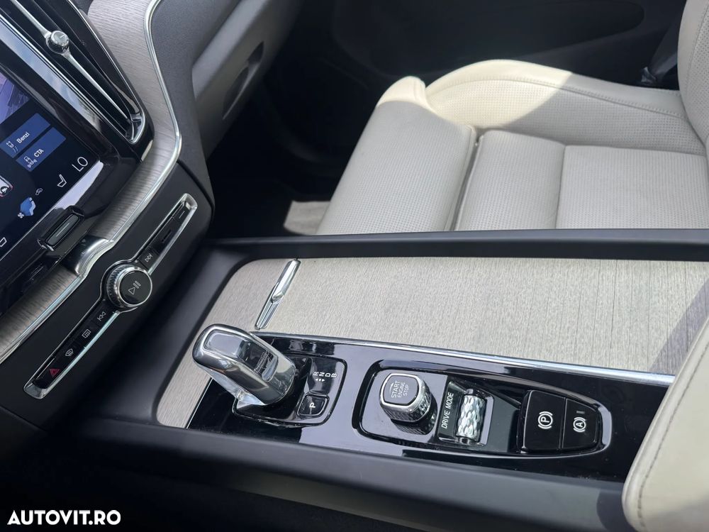 Volvo XC 60 T8 Twin Engine AWD Inscription - 17