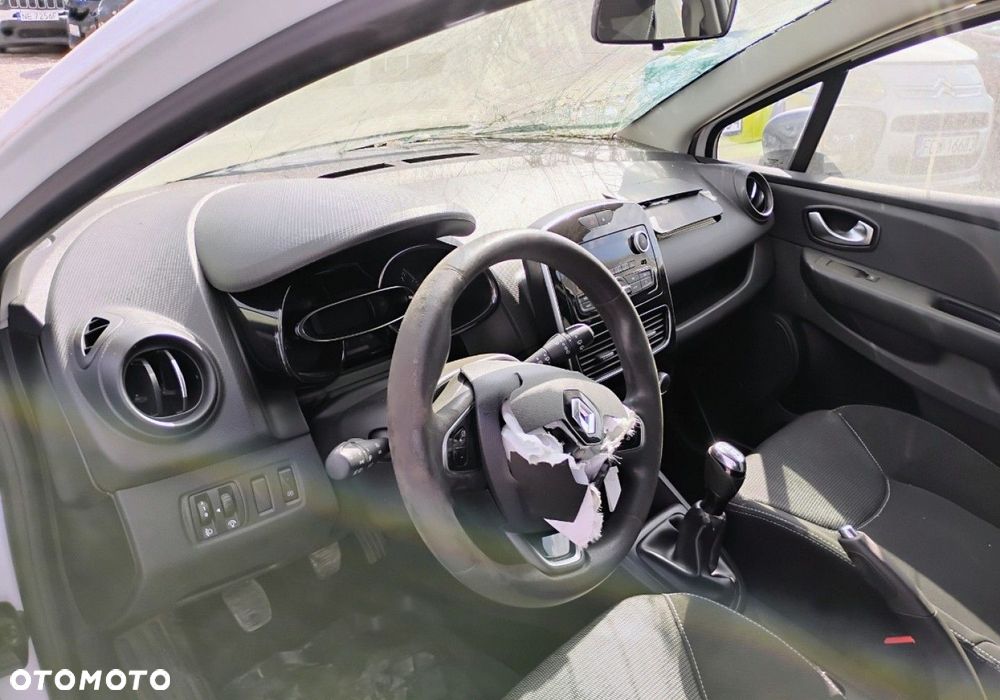 Renault Clio - 7