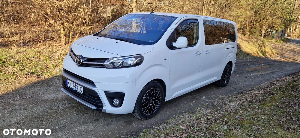 Toyota ProAce Kombi D-4D Medium 2,8t - 2