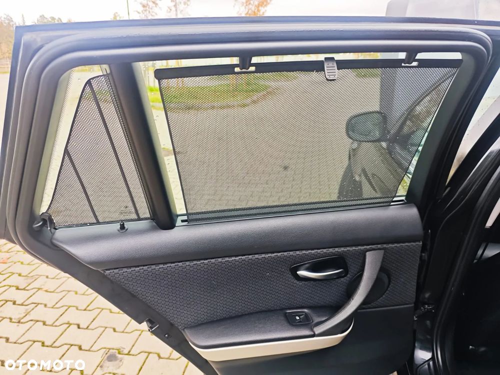 BMW Seria 3 - 24