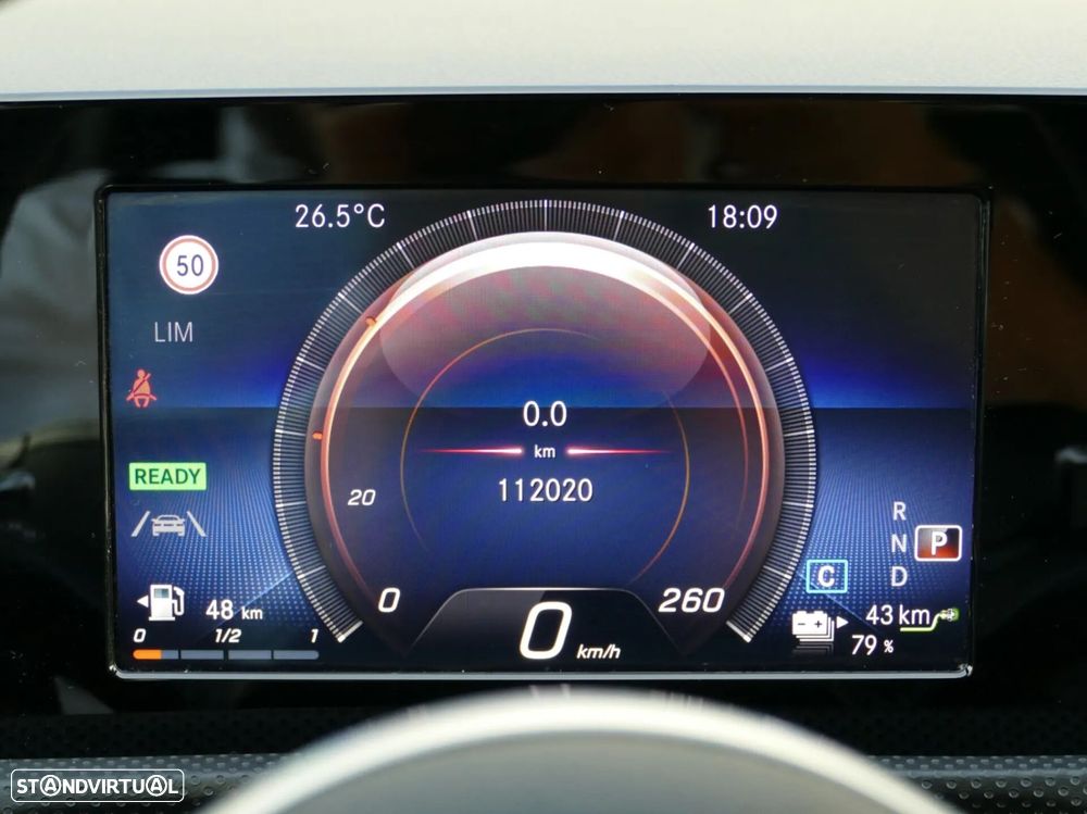 Mercedes-Benz A 250 Limousine e AMG Line - 17