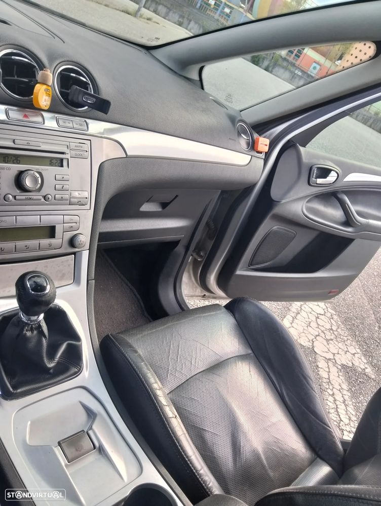 Ford S-Max - 5