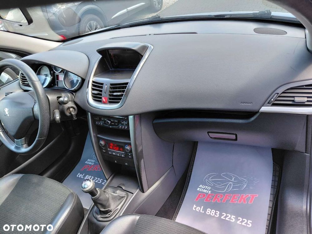 Peugeot 207 - 15