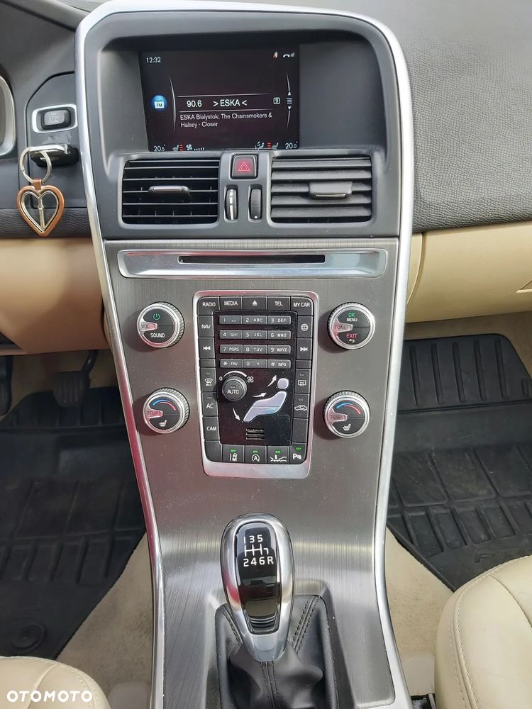 Volvo XC 60 D4 Summum - 9