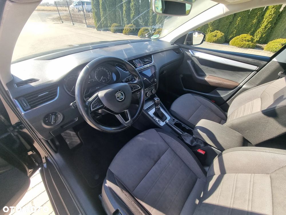 Skoda Octavia 2.0 TDI DSG Tour - 11