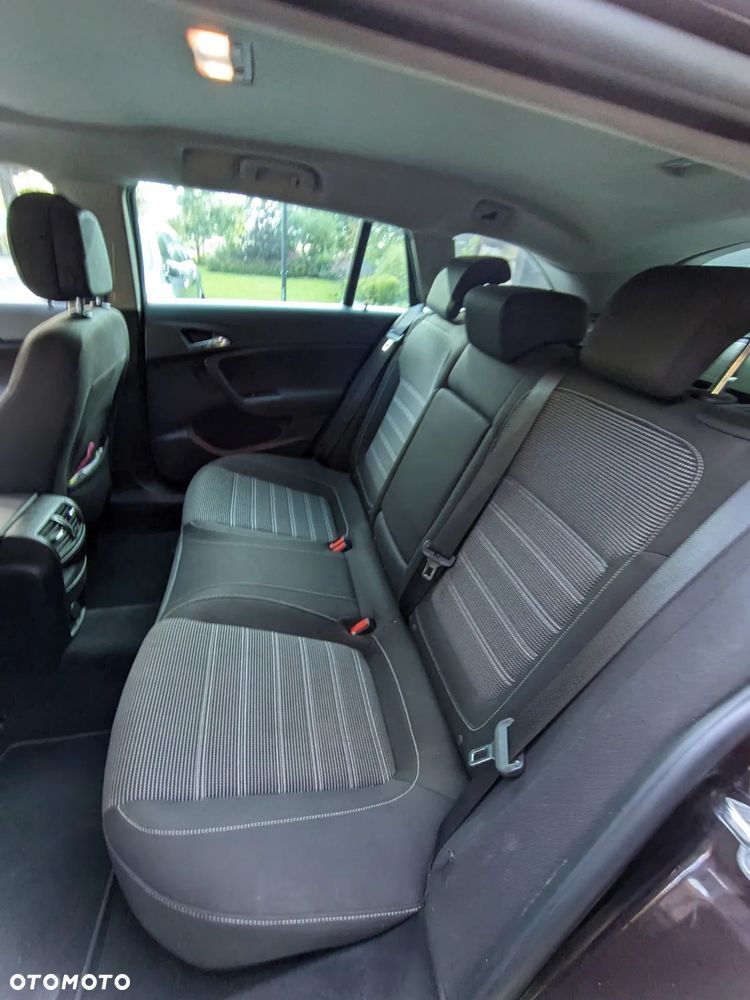 Opel Insignia - 16