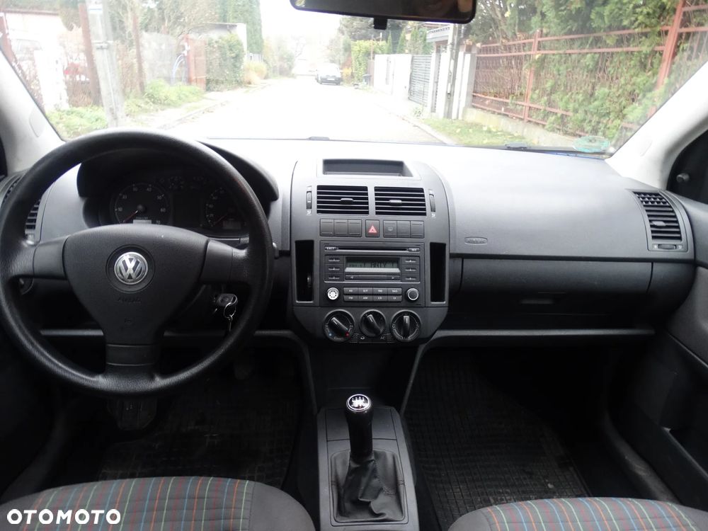 Volkswagen Polo 1.4 16V Comfortline - 11